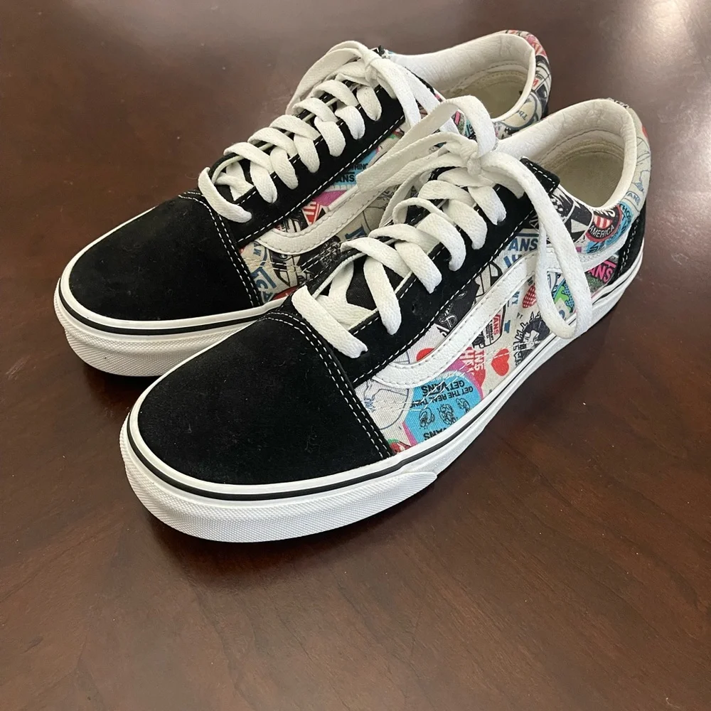 VANS Women’s Size 9 1/2 Black and White Graphic Sneakers - Picture 4 of 8